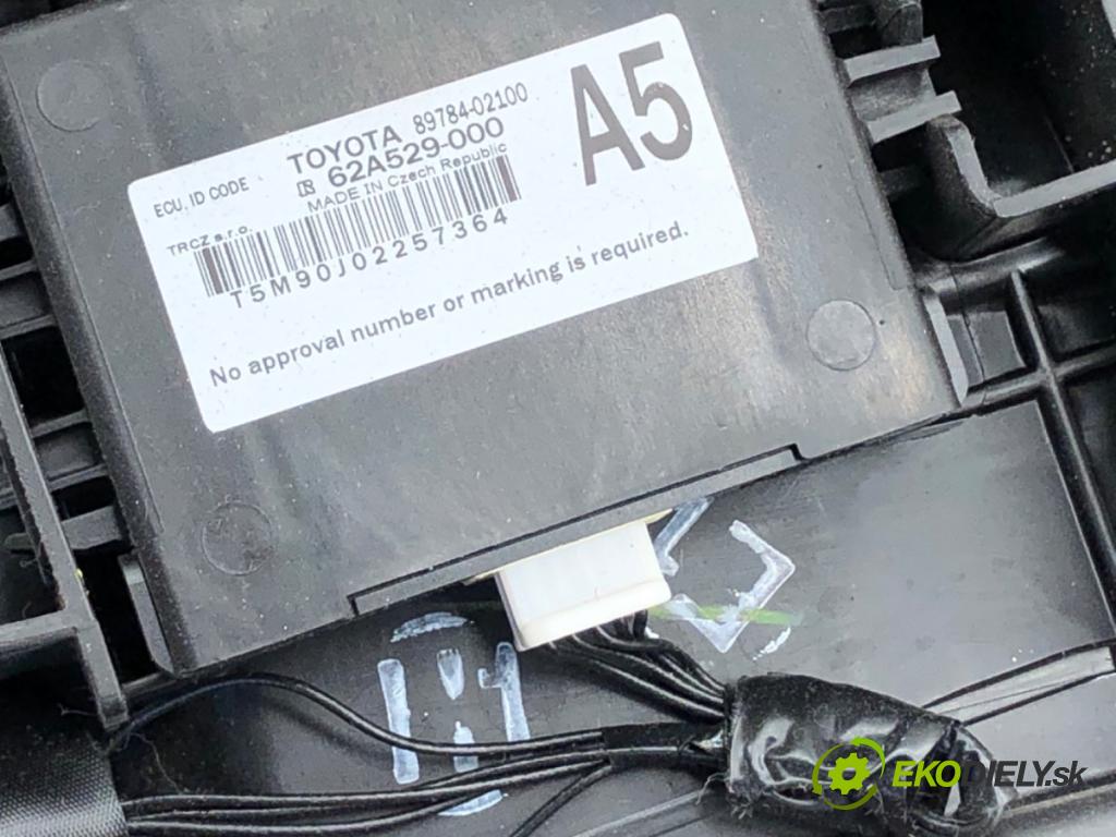 TOYOTA COROLLA E21 sedan 2020 72 kW 1.8 VVTi Hybrid (ZWE211, MZEA12) 1798 topné těleso radiátor topení komplet KOMBAJN 87050-02X30 (Radiátor topení)