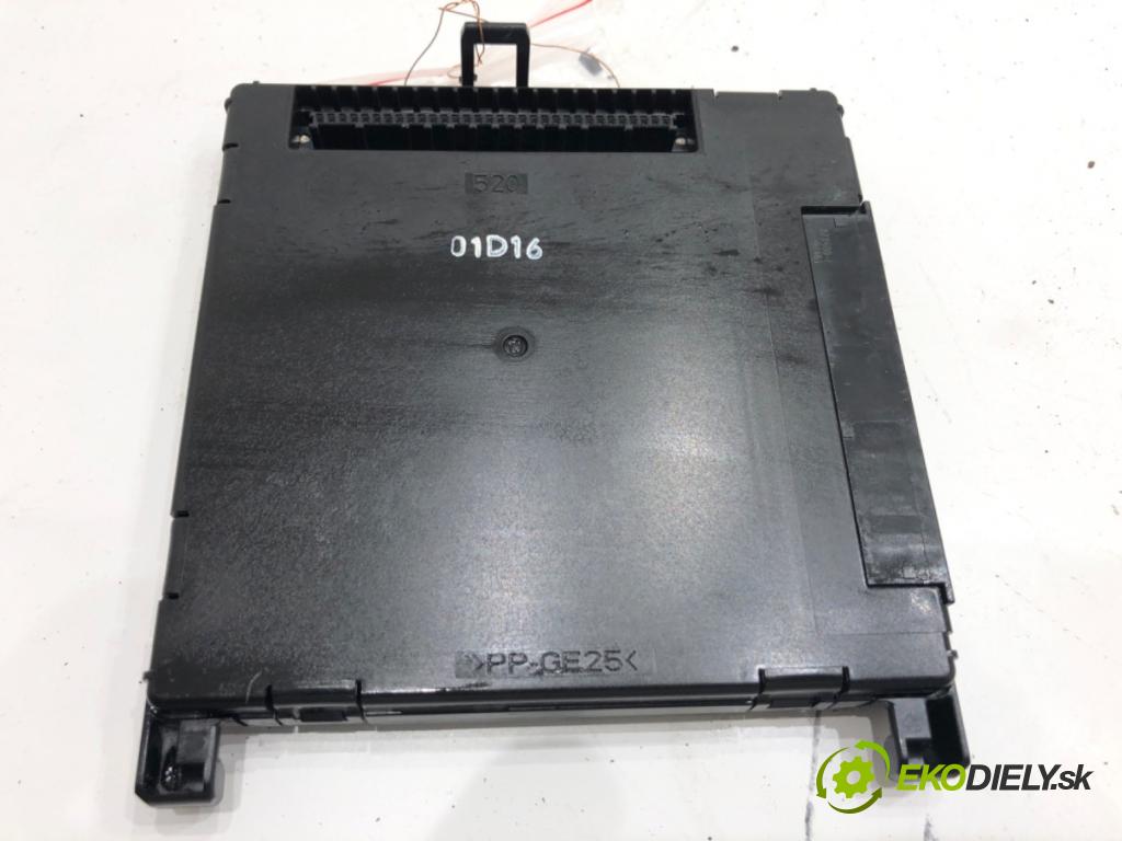 TOYOTA COROLLA E21 sedan 2020 72 kW 1.8 VVTi Hybrid (ZWE211, MZEA12) 1798 Modul komfortu 89221-02720 (Modul komfortu)