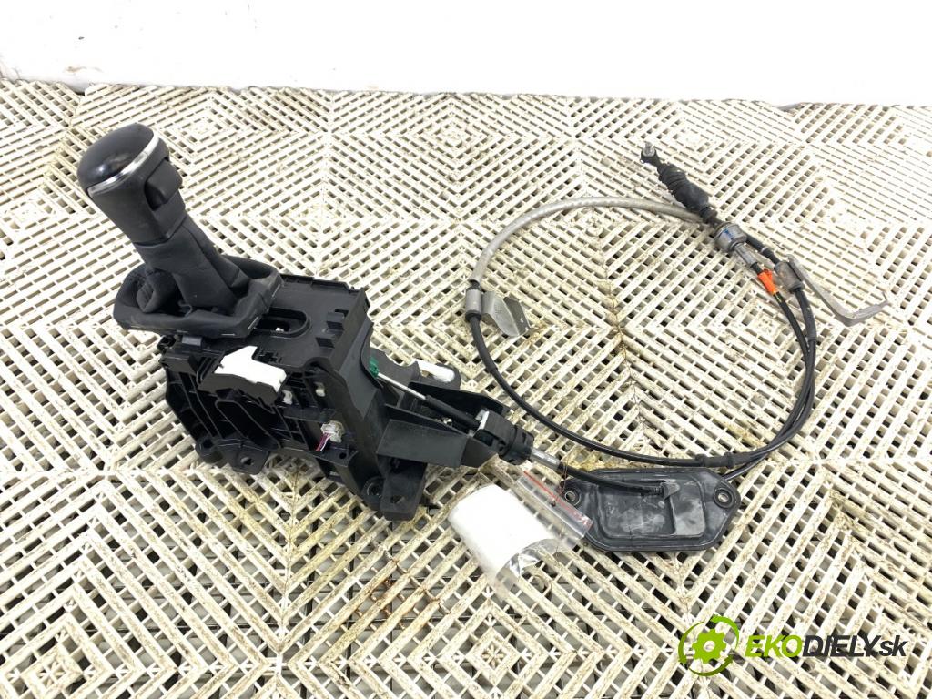 TOYOTA COROLLA E21 sedan 2020 72 kW 1.8 VVTi Hybrid (ZWE211, MZEA12) 1798 Kulisa  (Rýchlostná páka (kulisa))