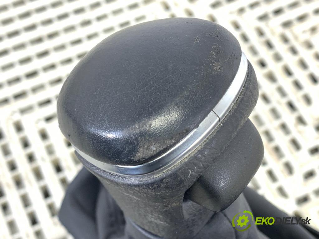 TOYOTA COROLLA E21 sedan 2020 72 kW 1.8 VVTi Hybrid (ZWE211, MZEA12) 1798 Kulisa  (Rýchlostná páka (kulisa))