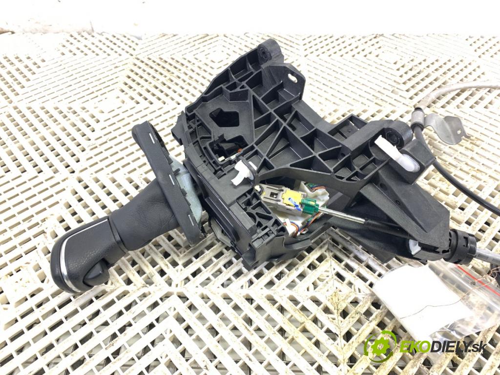 TOYOTA COROLLA E21 sedan 2020 72 kW 1.8 VVTi Hybrid (ZWE211, MZEA12) 1798 Kulisa  (Rýchlostná páka (kulisa))