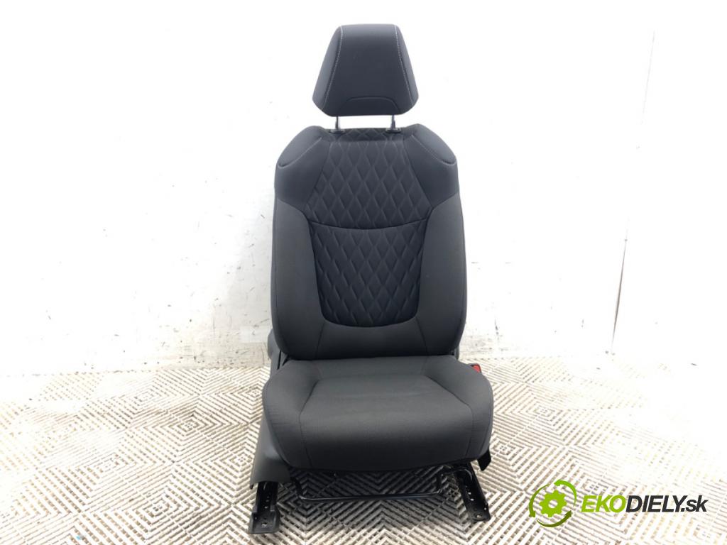 TOYOTA COROLLA E21 sedan 2020 72 kW 1.8 VVTi Hybrid (ZWE211, MZEA12) 1798 Sedadlo pravy predný 