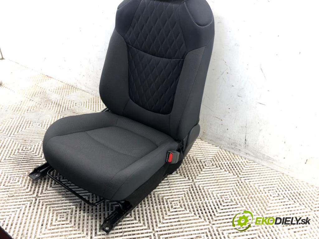TOYOTA COROLLA E21 sedan 2020 72 kW 1.8 VVTi Hybrid (ZWE211, MZEA12) 1798 Sedadlo pravy predný