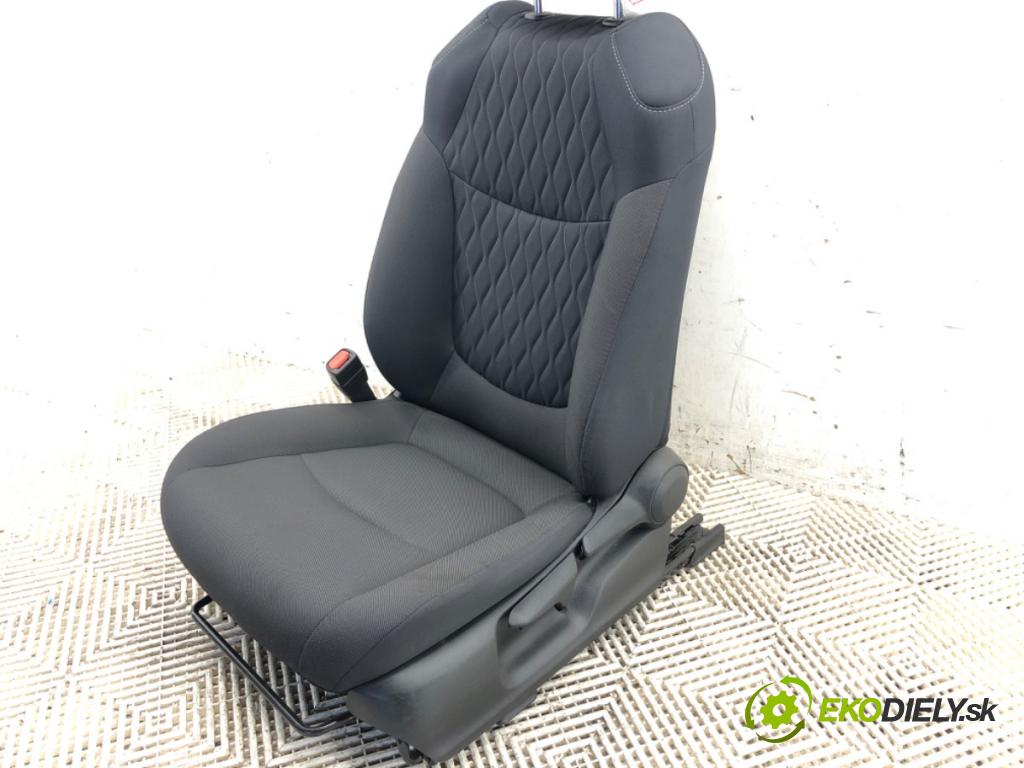 TOYOTA COROLLA E21 sedan 2020 72 kW 1.8 VVTi Hybrid (ZWE211, MZEA12) 1798 Sedadlo ľavy predný