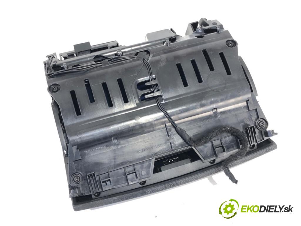 MERCEDES-BENZ S204 Kombi 2008 135 kW C 200 Kompressor (204.241) 1796 Dislpej A2048204697 (Prístrojová doska)