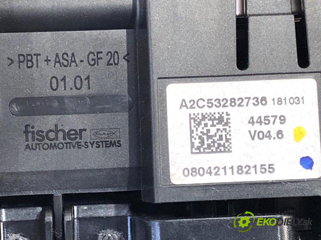 MERCEDES-BENZ S204 Kombi 2008 135 kW C 200 Kompressor (204.241) 1796 Dislpej A2048204697 (Prístrojová doska)