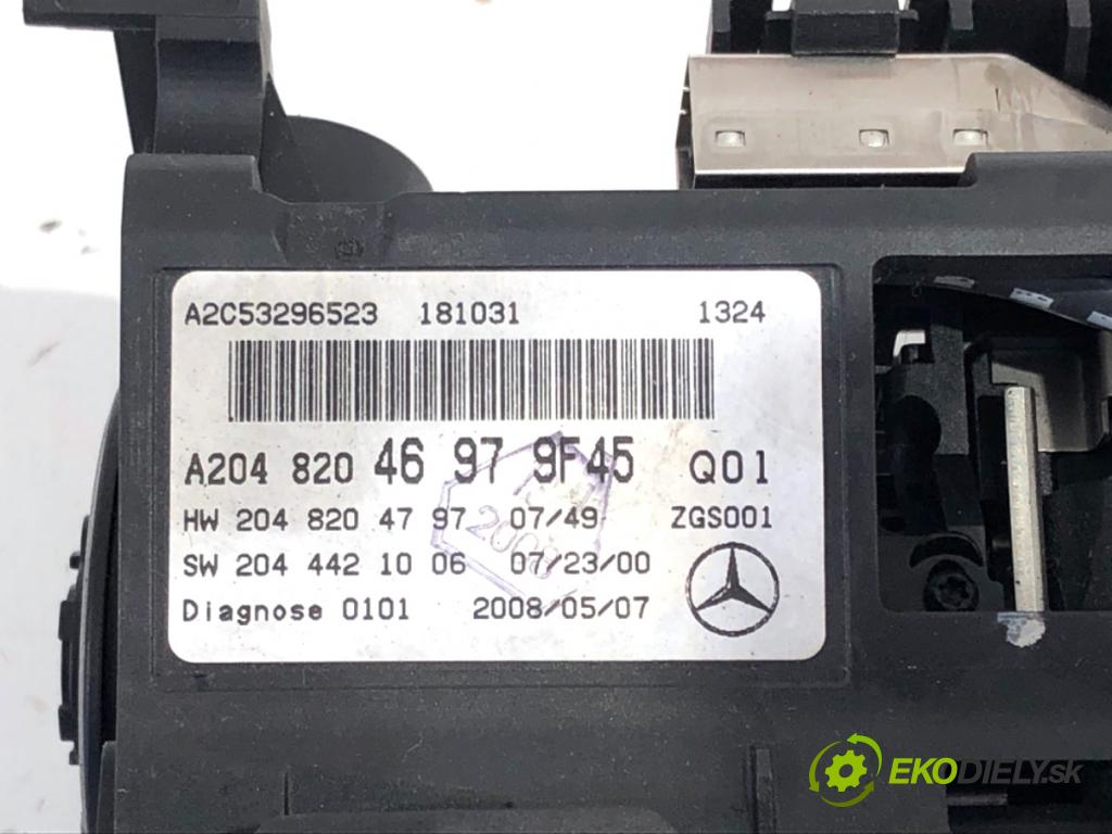 MERCEDES-BENZ S204 Kombi 2008 135 kW C 200 Kompressor (204.241) 1796 Dislpej A2048204697 (Prístrojová doska)