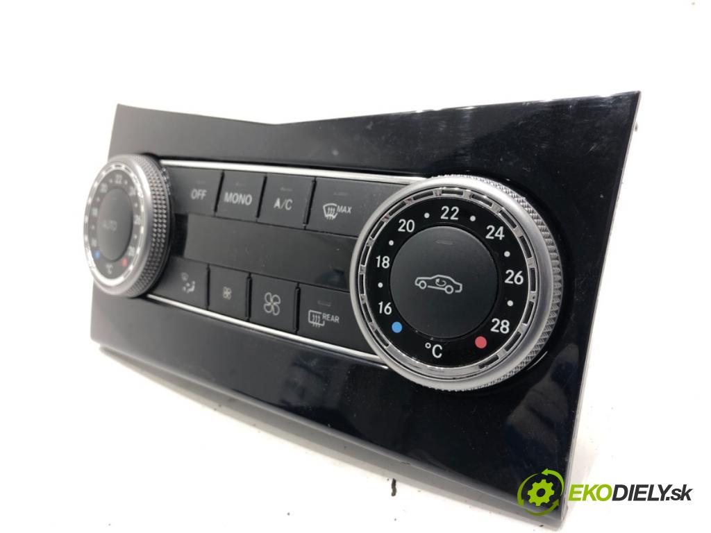 MERCEDES-BENZ S204 Kombi 2008 135 kW C 200 Kompressor (204.241) 1796 Panel ovládania kúrenia 2048309885 (Prepínacie páčky pod volantom)