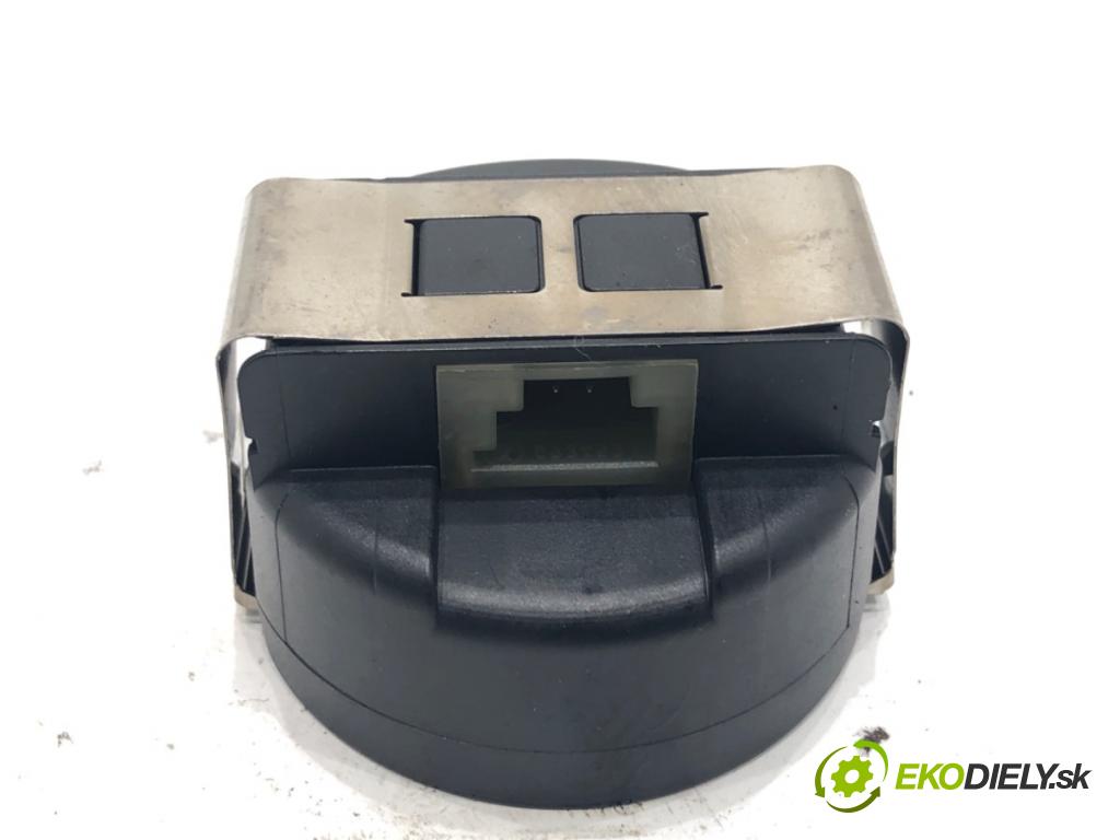 MERCEDES-BENZ S204 Kombi 2008 135 kW C 200 Kompressor (204.241) 1796 Snímač dažďa A2048704926 (Snímač dažďa)