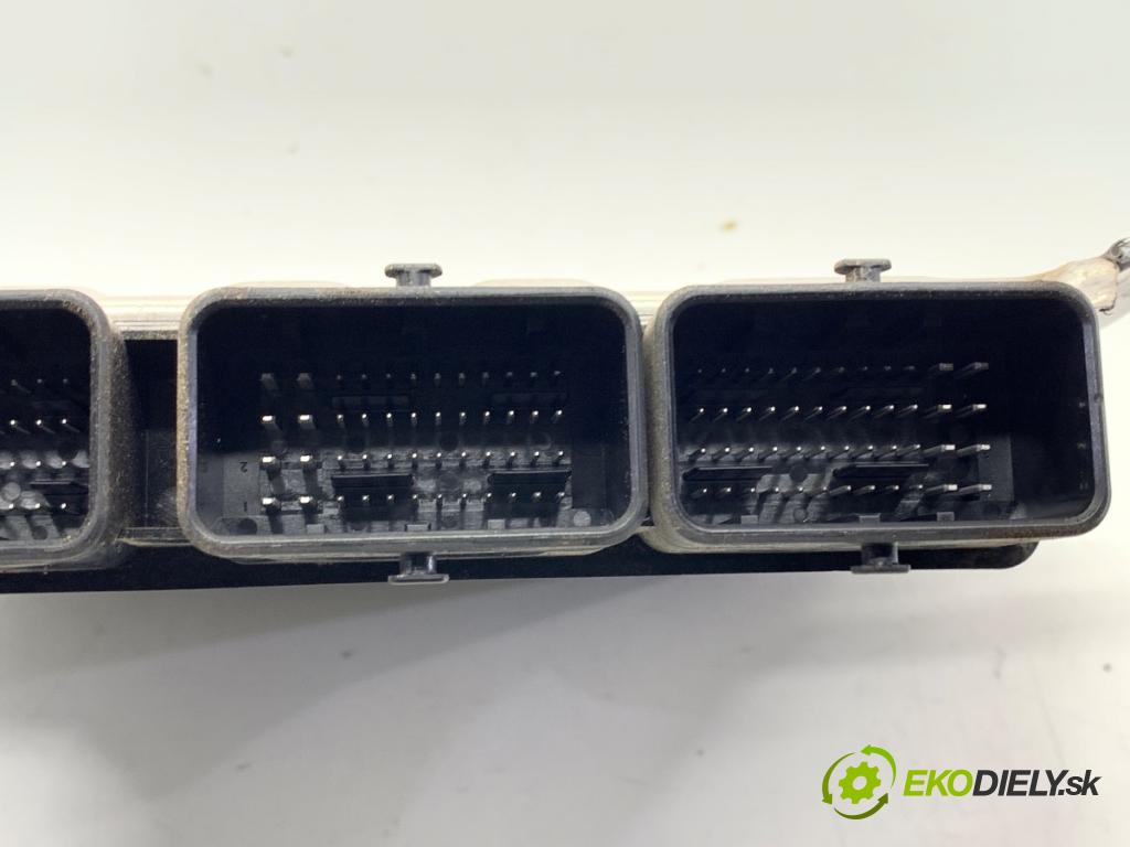 DACIA SANDERO II liftback 2017 54 kW 1.0 SCe 75 998 riadiaca jednotka Motor 237109612R (Riadiaca jednotka)