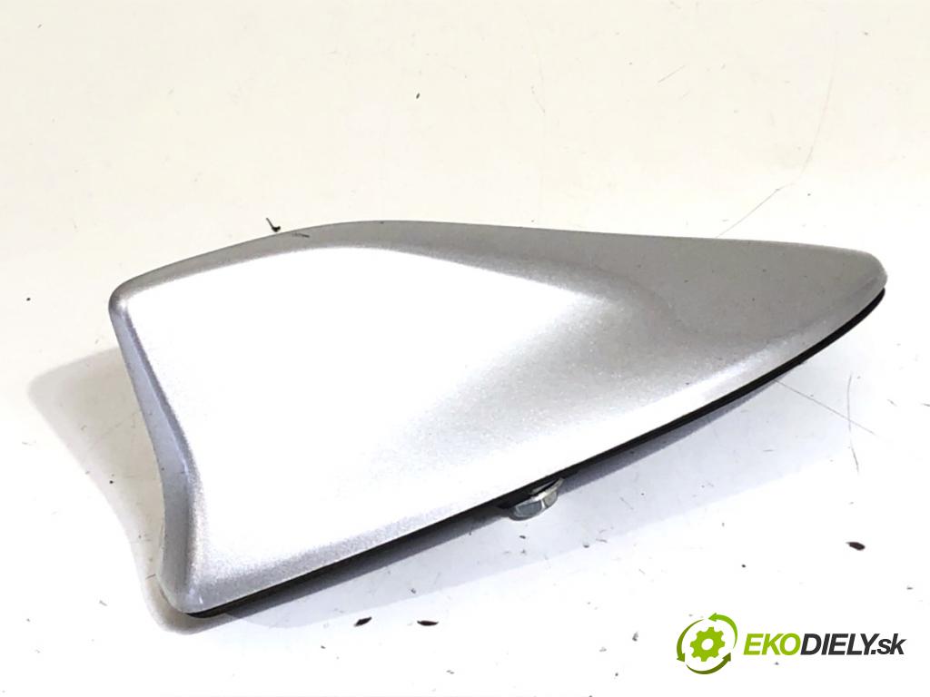 TOYOTA COROLLA E21 sedan 2020 72 kW 1.8 VVTi Hybrid (ZWE211, MZEA12) 1798 ANTENA 