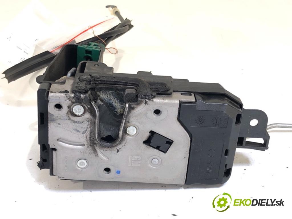 OPEL ASTRA H liftback 2005 66 kW 1.4 (L08) 1364 zámok dveře pravý přední část 13210749