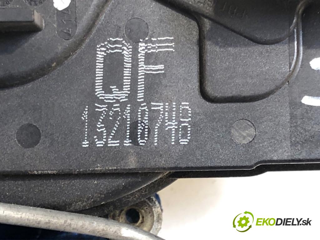 OPEL ASTRA H liftback 2005 66 kW 1.4 (L08) 1364 zámok dveře levý přední část 13210748