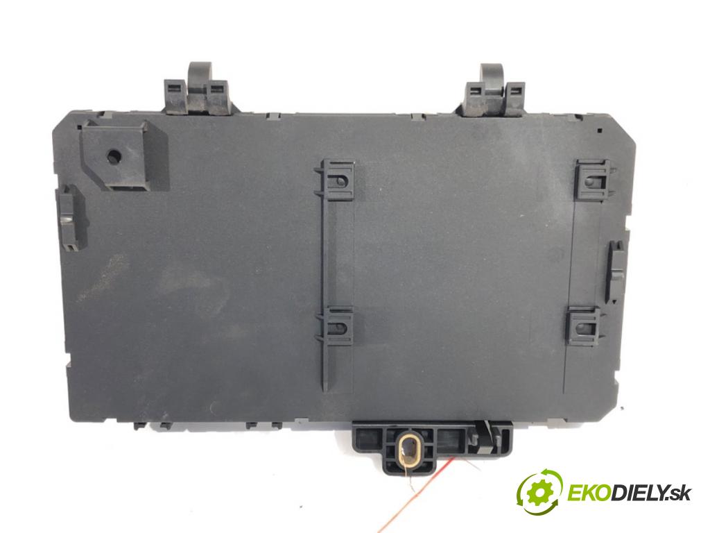 OPEL ASTRA H liftback 2005 66 kW 1.4 (L08) 1364 modul BSI 13206762 (Pojistková skříňka)