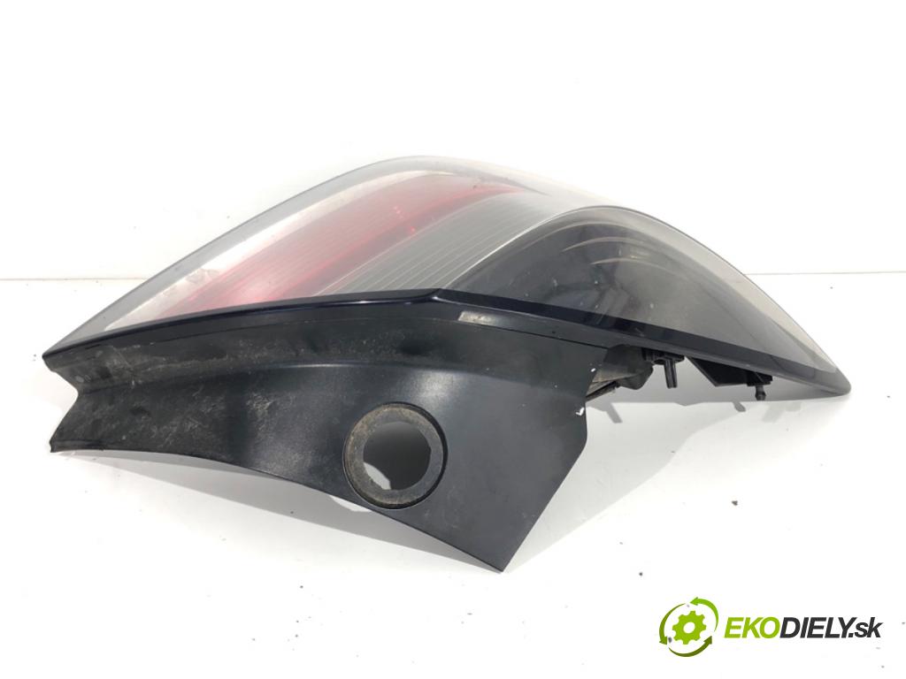 OPEL ASTRA H liftback 2005 66 kW 1.4 (L08) 1364 světlo levý zadní část