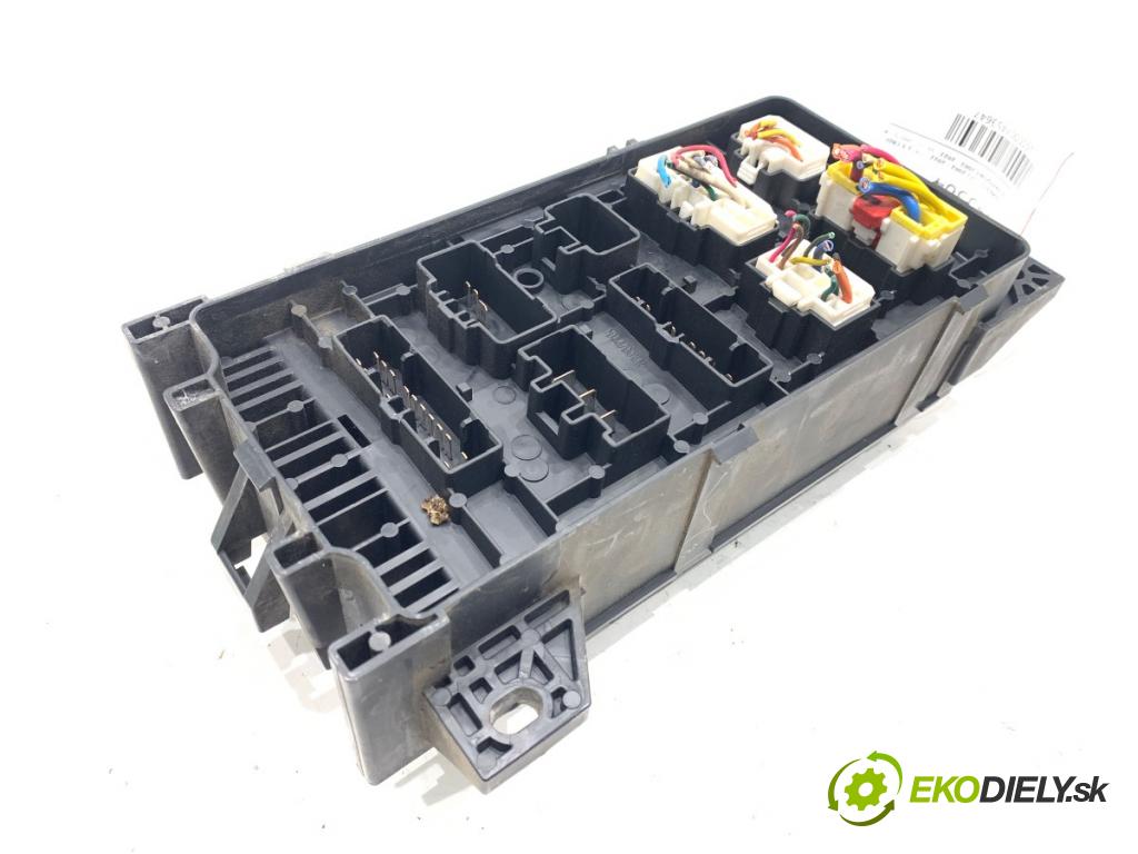 KIA SORENTO I SUV 2005 103 kW 2.5 CRDi 2497 modul BSI 91160-3E070 (Pojistková skříňka)