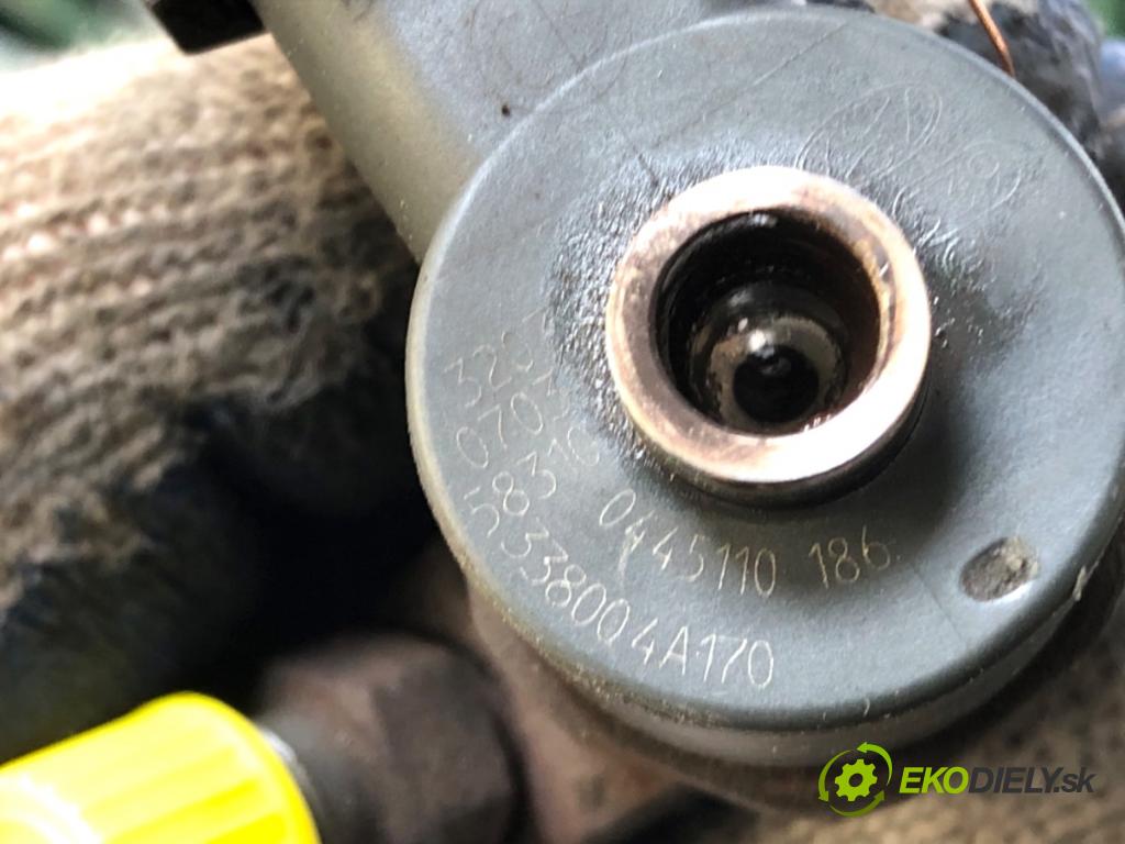 KIA SORENTO I SUV 2005 103 kW 2.5 CRDi 2497 vstrekovač 0445110186 (Vstrekovač paliva)