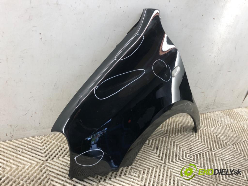 RENAULT TWINGO III liftback 2018 66 kW 0.9 TCe 90 898 blatník levý přední část 
