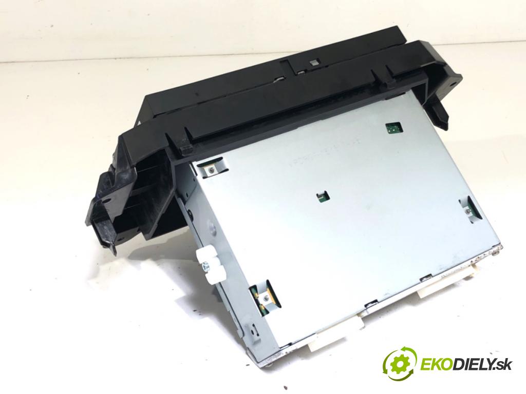 RENAULT TWINGO III liftback 2018 66 kW 0.9 TCe 90 898 RADIO 281153735R (Audio zariadenie)