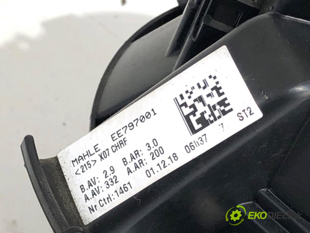 RENAULT TWINGO III liftback 2018 66 kW 0.9 TCe 90 898 topení EE797001