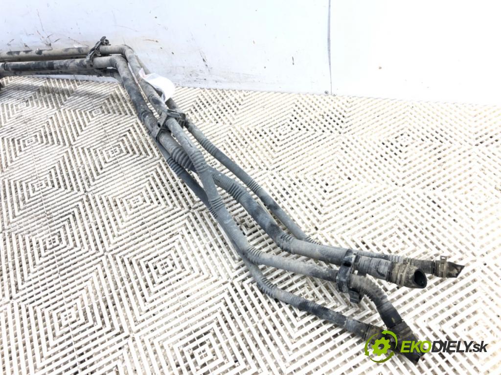 RENAULT TWINGO III liftback 2018 66 kW 0.9 TCe 90 898 Rúra vody