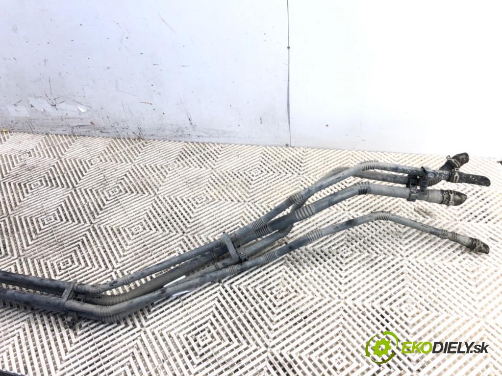 RENAULT TWINGO III liftback 2018 66 kW 0.9 TCe 90 898 Rúra vody