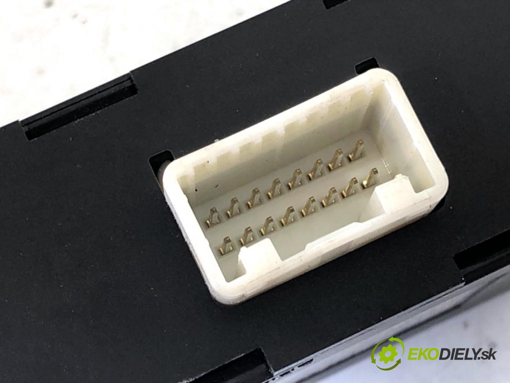 RENAULT TWINGO III liftback 2018 66 kW 0.9 TCe 90 898 Modul PDC 259902656R (Riadiaca jednotka ostatné)