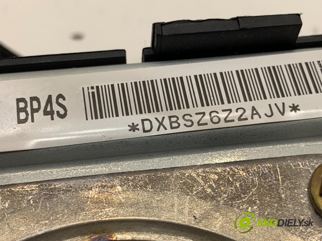 MAZDA 3 liftback 2006 77 kW 1.6 (BK14) 1598 AirBag volantu  (Airbag)