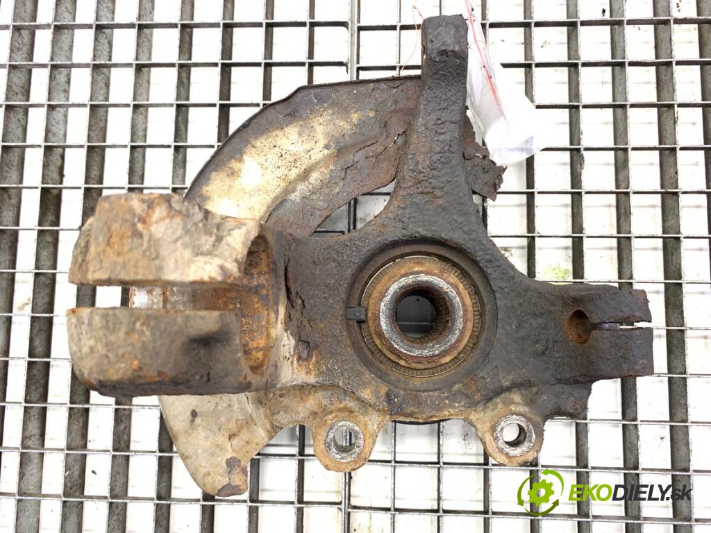 MAZDA 3 liftback 2005 80 kW 1.6 DI Turbo 1560 náboj pravy predný