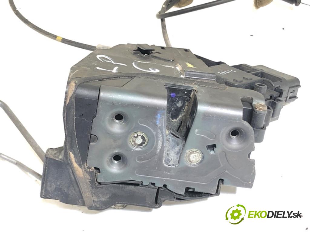 MAZDA 3 liftback 2005 80 kW 1.6 DI Turbo 1560 zámok dveře levý přední část 3N6A-A21813-K