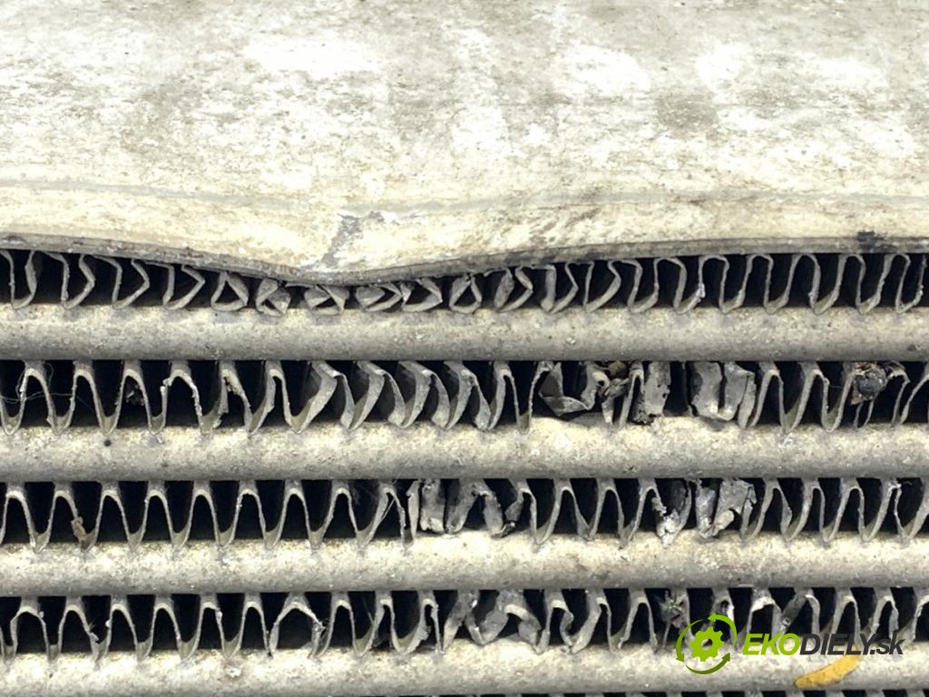 MAZDA 3 liftback 2005 80 kW 1.6 DI Turbo 1560 intercooler  (Intercooler (chladič stlačeného vzduchu))