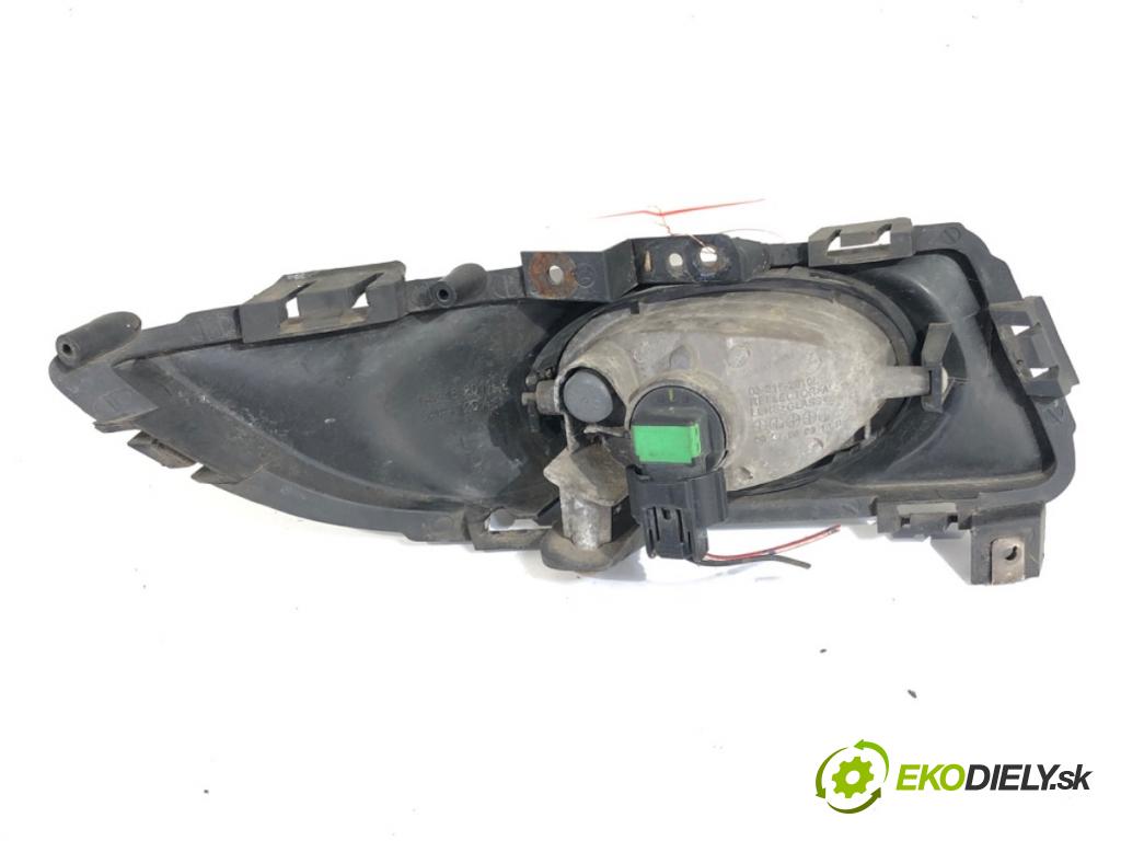 MAZDA 3 liftback 2005 80 kW 1.6 DI Turbo 1560 hmlové svetlo, hmlovka levý přední část