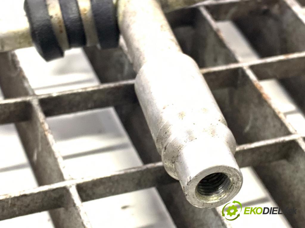 RENAULT TWINGO III liftback 2018 66 kW 0.9 TCe 90 898 rúrka klimatizácie  (Rúrka klimatizácie)