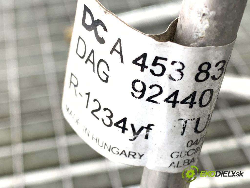 RENAULT TWINGO III liftback 2018 66 kW 0.9 TCe 90 898 rúrka klimatizácie  (Rúrka klimatizácie)