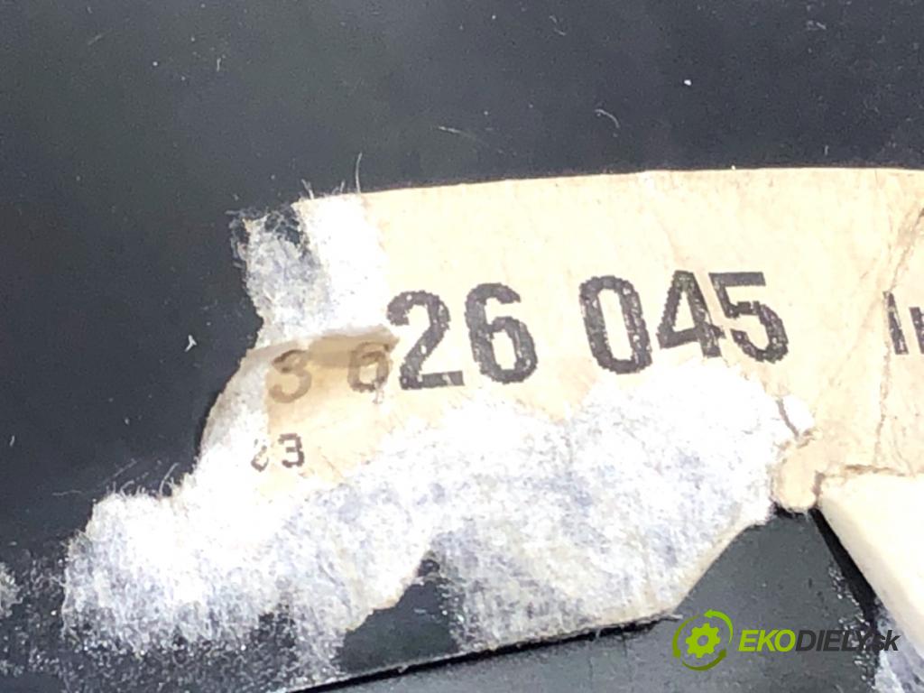 AUDI A4 B6 sedan 2004 96 kW 1.9 TDI 1896 Prístrojovka (Prístrojová doska)