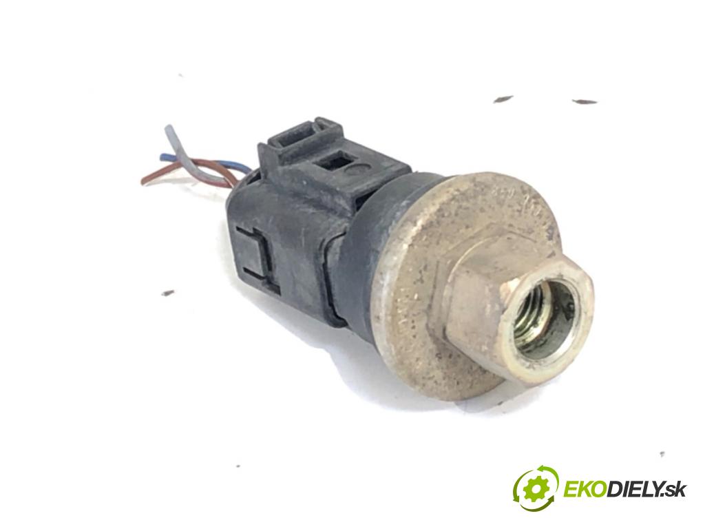 AUDI A4 B6 sedan 2004 96 kW 1.9 TDI 1896 Snímač klimatizácie 8E0959126 (Snímač klimatizácie)