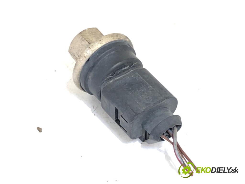 AUDI A4 B6 sedan 2004 96 kW 1.9 TDI 1896 Snímač klimatizácie 8E0959126 (Snímač klimatizácie)