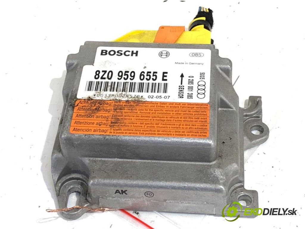 AUDI A2 liftback 2002 55 kW 1.4 1390 senzor airbag 8Z0959655E (Snímač)