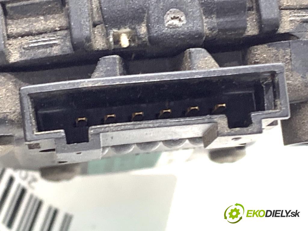 AUDI A2 liftback 2002 55 kW 1.4 1390 Potenciometer plynu 8Z1721523E (Potenciometer plynového pedálu)