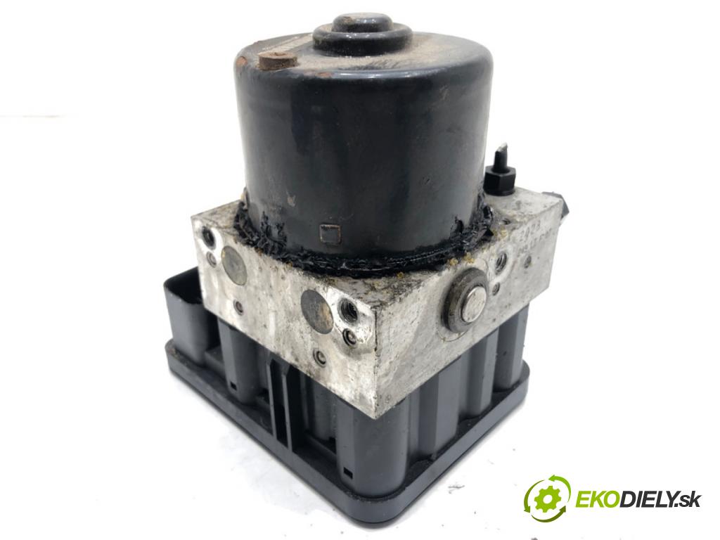 AUDI A2 liftback 2002 55 kW 1.4 1390 Pumpa ABS 8Z0907379C (Pumpa ABS)