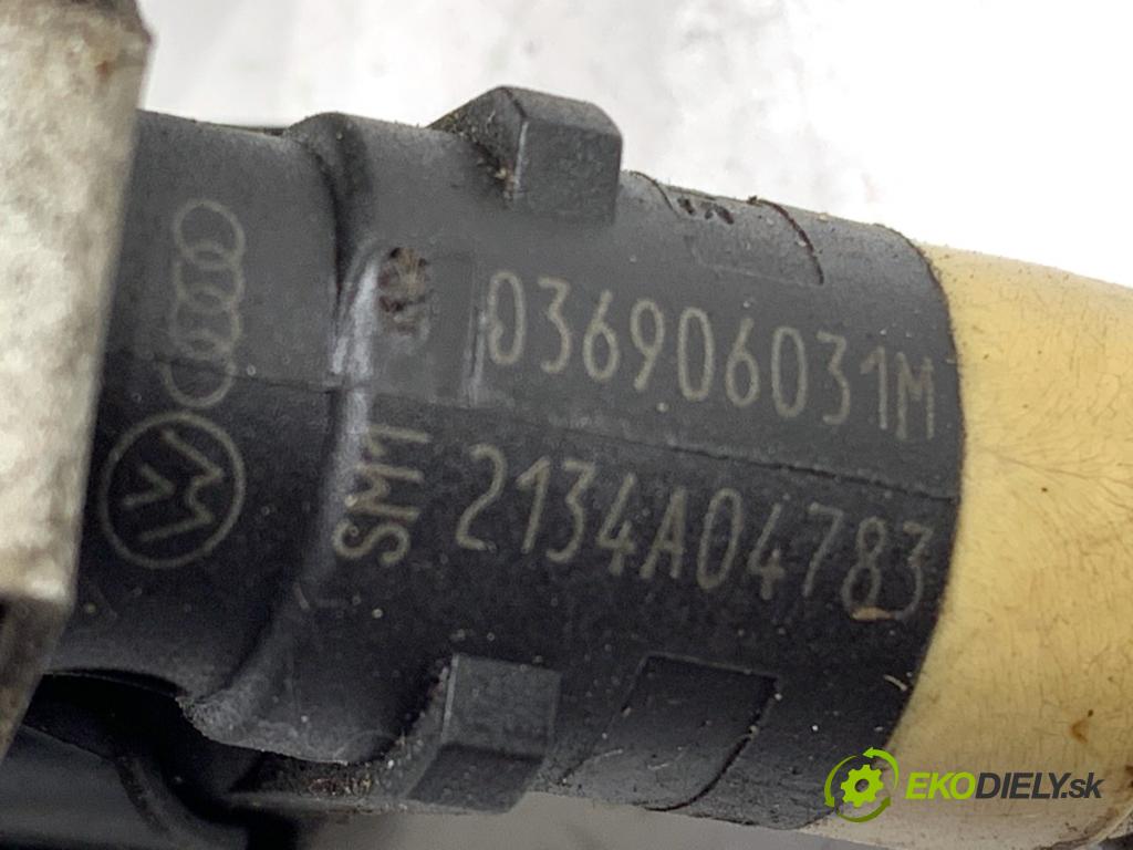 AUDI A2 liftback 2002 55 kW 1.4 1390 Lišta vstrekovacia 036906031M (Vstrekovacia lišta)