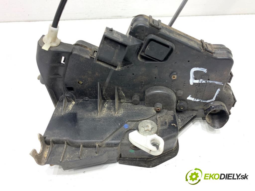 BMW E46 Kombi 2001 100 kW 320 d 1951 zámok dveře levý přední část