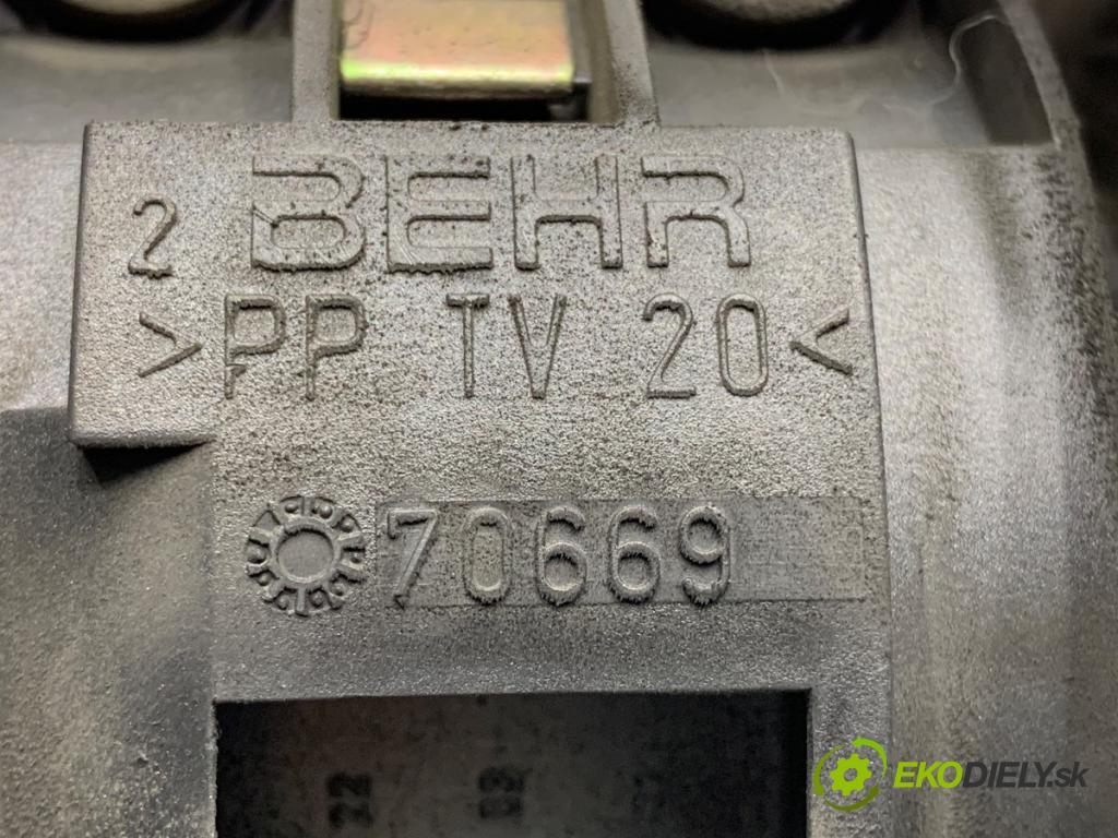 BMW E46 Kombi 2001 100 kW 320 d 1951 topení