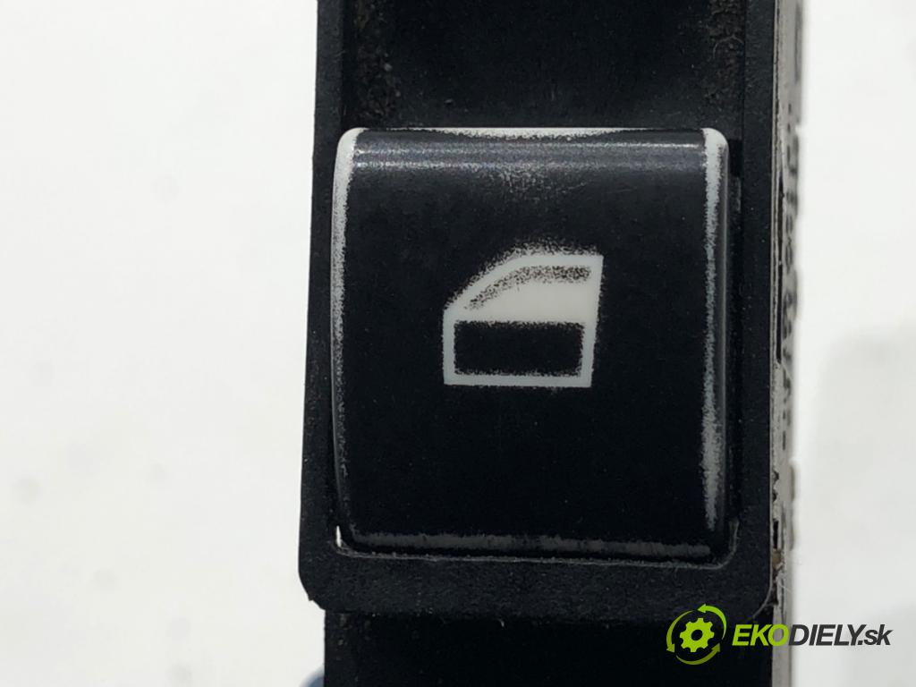 BMW E46 Kombi 2001 100 kW 320 d 1951 Prepínač okien 8381511 (Prepínacie páčky pod volantom)