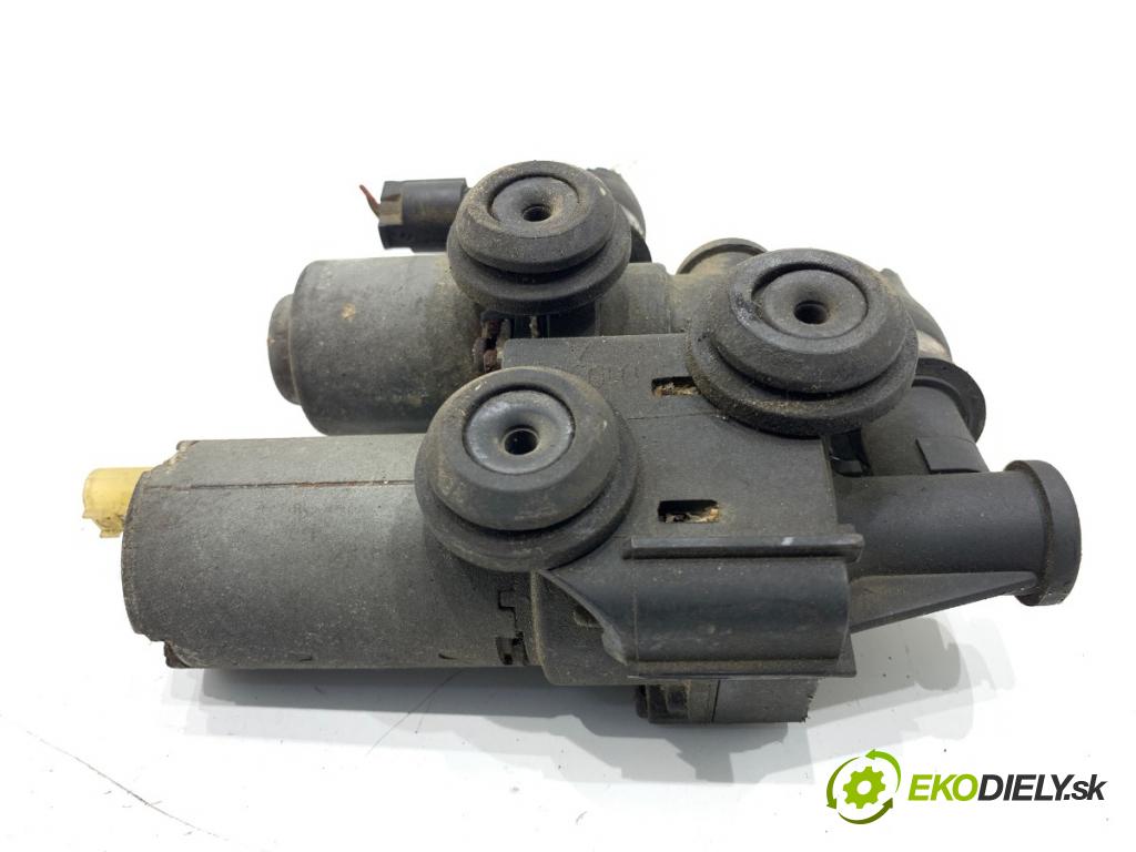 BMW E46 Kombi 2001 100 kW 320 d 1951 magnetický ventil vody 8369807 (Elektrosoučásti ostatní)