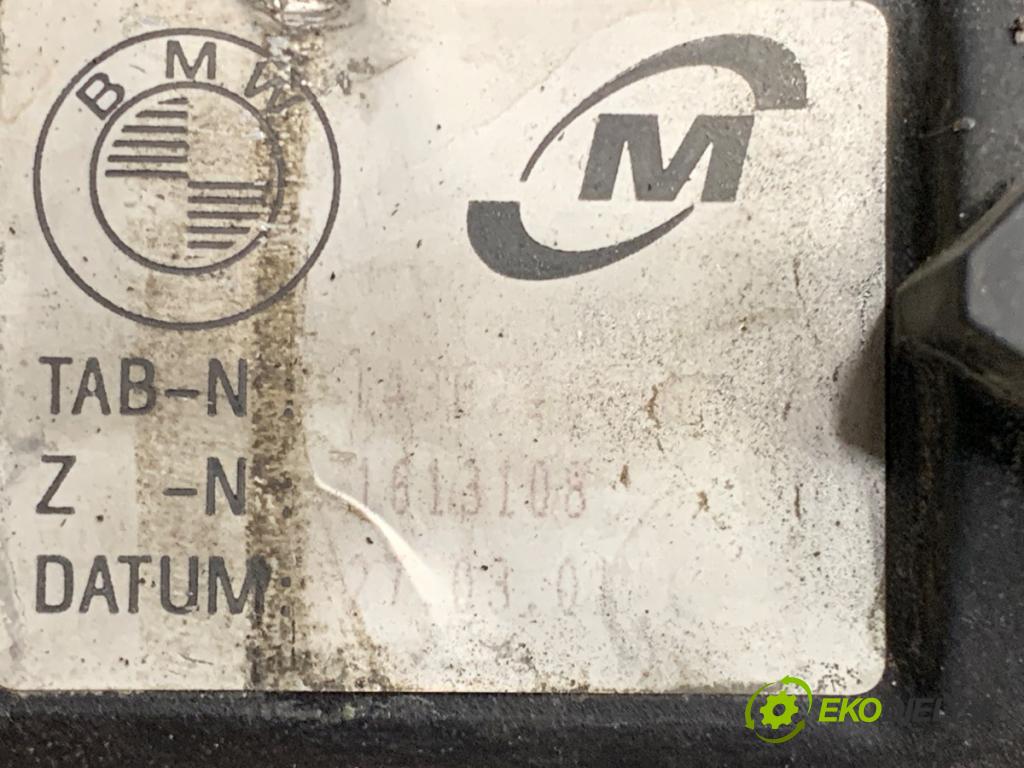 BMW E46 Kombi 2001 100 kW 320 d 1951 chladič vody 1613108 (Vodní chladič)