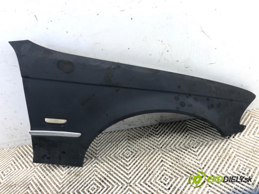 BMW E46 Kombi 2001 100 kW 320 d 1951 blatník pravý přední část 
