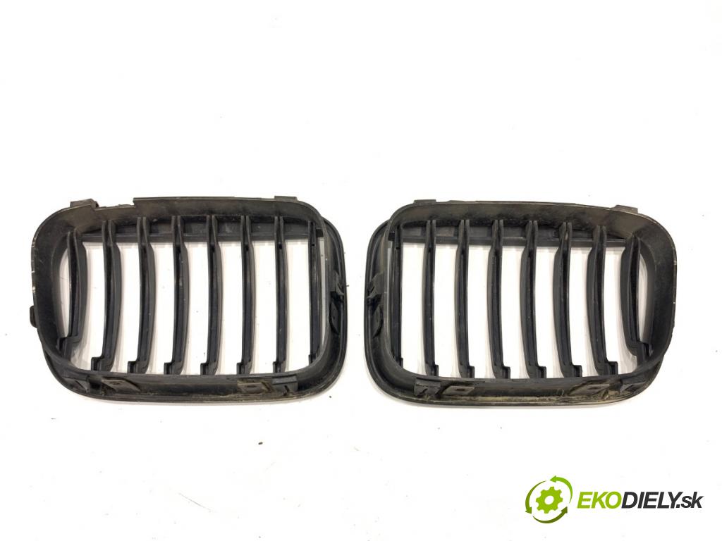 BMW E46 Kombi 2001 100 kW 320 d 1951 Mriežka maska  (Mriežka predná (maska chladiča))