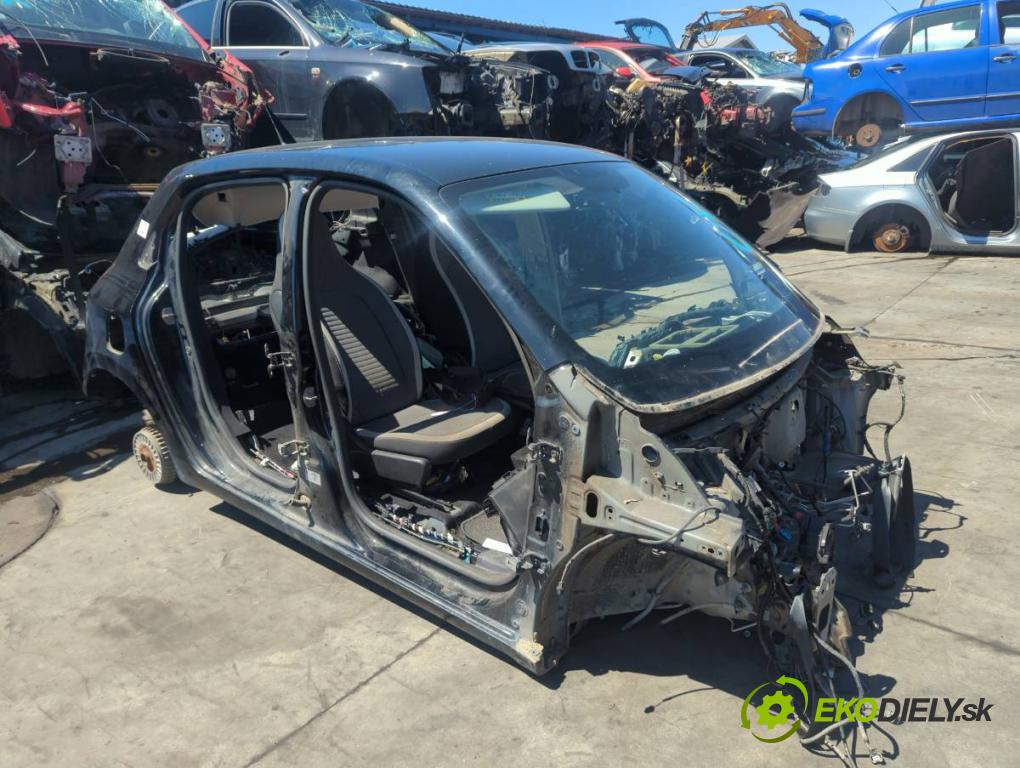 RENAULT TWINGO III liftback 2018 66 kW 0.9 TCe 90 898 KAROSERIA ČTVRŤÁK blatník zadní část levý pravý práh střecha PODŁUŻNICA levý pravý 