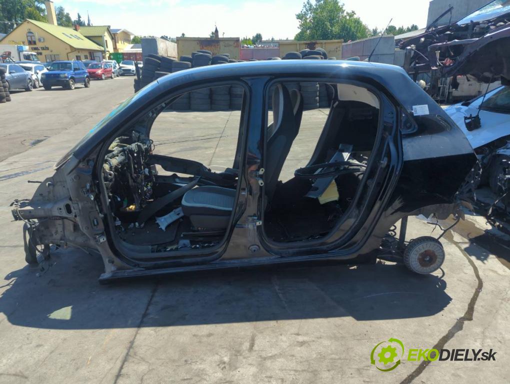 RENAULT TWINGO III liftback 2018 66 kW 0.9 TCe 90 898 KAROSERIA ČTVRŤÁK blatník zadní část levý pravý práh střecha PODŁUŻNICA levý pravý